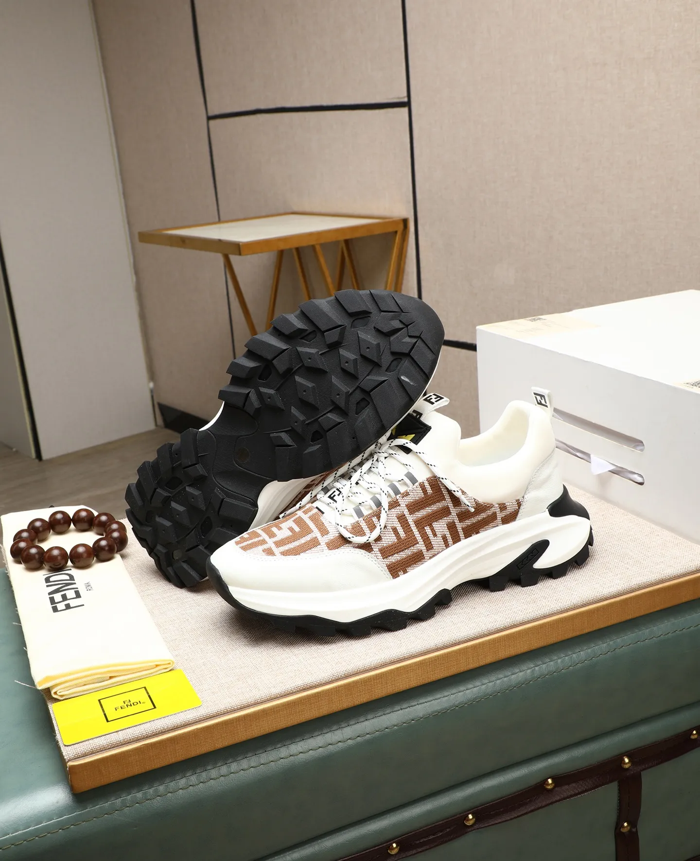 Men's shoes 💰460🕷🕷[FENDI] Fendi fashionable casual men's shoes 🇨🇳Original official website 1:1 model opening, new models are available first 💯Not high-profile but avant-garde, simple About low-key and fashionable, super versatile style 🌿 Made of original cowhide ➕ Pigskin lining 🎋 The version is comfortable on the feet, so rigorous for any small place, and the workmanship is first-class 🍍38-44 Large quantities in stock